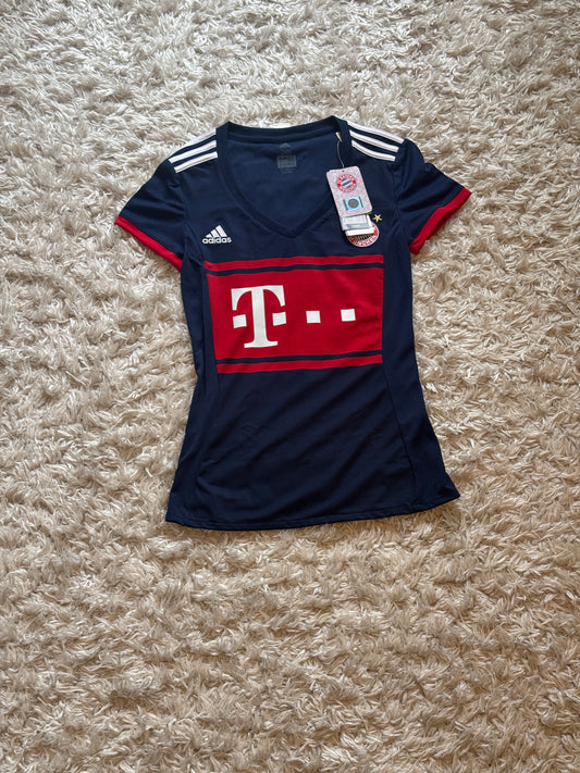 2017-18 Bayern München Frauen Trikot